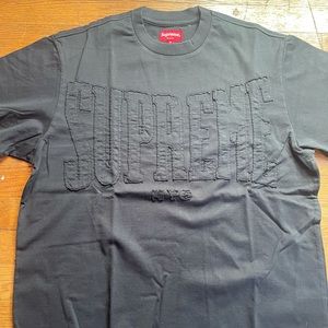 Supreme cut out logo S/S Top